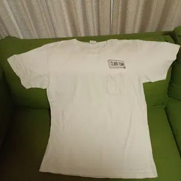 CLARK FOAM 화이트 T셔츠 포켓 부착