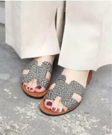 SHIPS 플랫 샌들