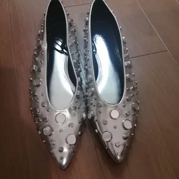 ZARA 플랫슈즈 39 실버