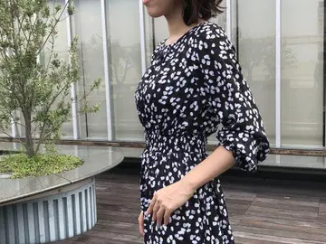 32P 엠프리미어 컷 자카드 플라워 프린트 원피스 페티코트 포함