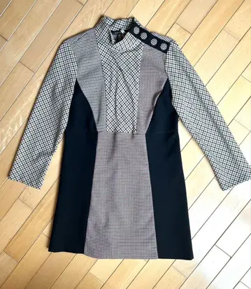 ZARA 체크 무늬 긴팔 무릎 기장 원피스