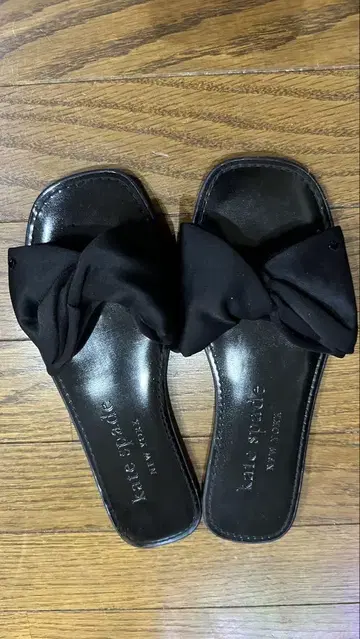 kate spade 블랙 리본 샌들 25cm