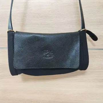 일비종떼 IL BISONTE 숄더백 블랙 x 블랙
