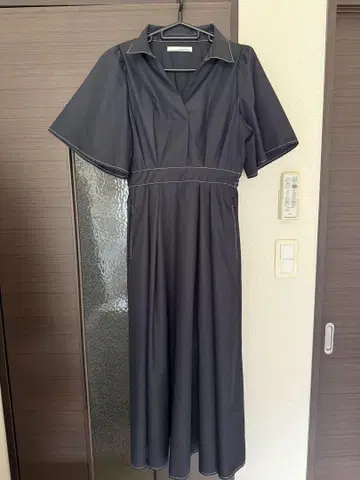 블랙 반팔 롱 원피스 카라 부착