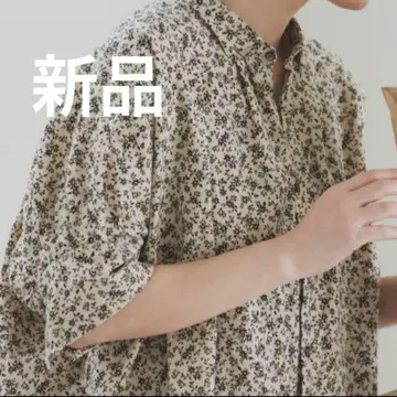 꽃무늬 블라우스