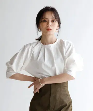인기 아뉴앙스 래글런 볼륨 슬리브 블라우스 베이지 프리