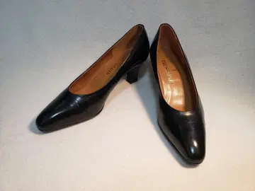 TRUSSARDI 트루사르디 22.5cm 펌프스 블랙 가죽