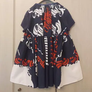 SACAI 백 플레어 티셔츠 스테디셀러