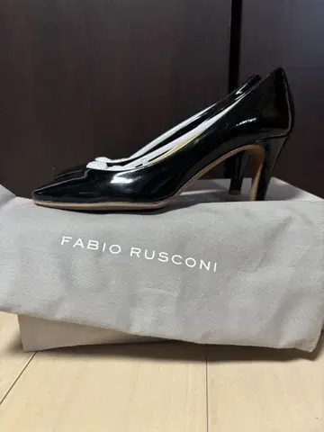 FABIO RUSCONI 블랙 하이힐 36 에나멜