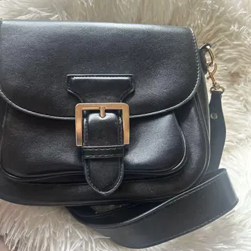 moussy 블랙 버클 숄더백