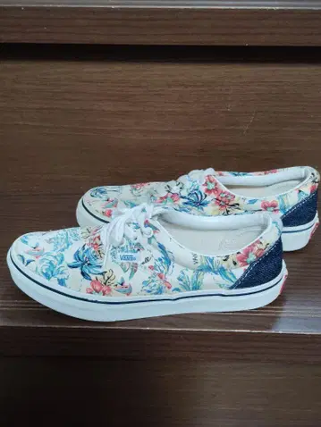 VANS 알로하 프린트 스니커즈