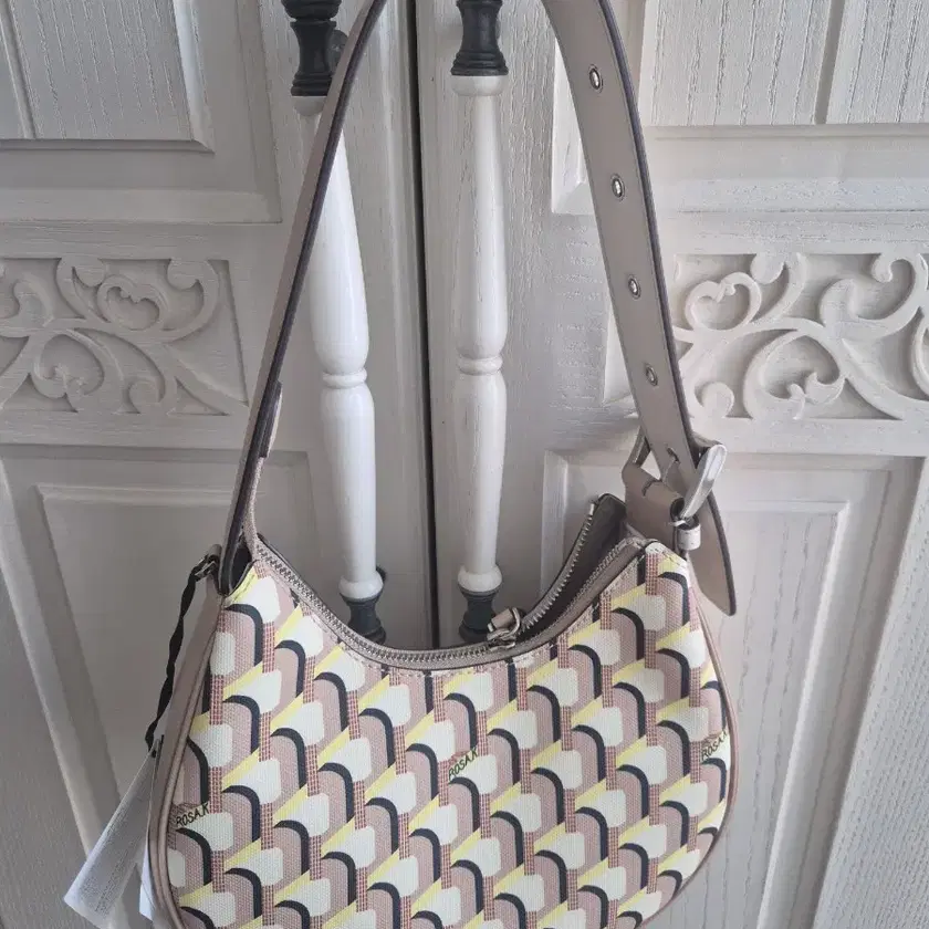 ROSA.K | 로사케이 Rosa.k Shoulder Bag, New on Bunjang Global
