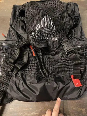 Nike 블랙 럭색 백팩 2way 카일리