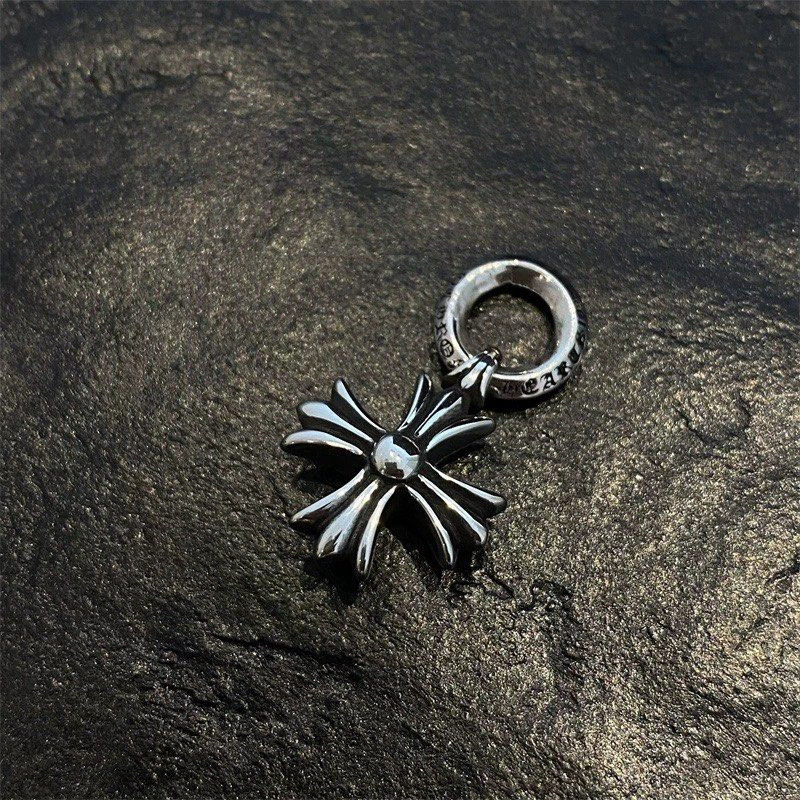 JustloveR Love Affair Necklace on Bunjang Global Site.