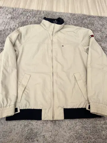 Tommy Hilfiger 나일론 자켓 M 사이즈 아이보리 짧은 기장
