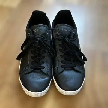 LACOSTE 블랙 스니커즈
