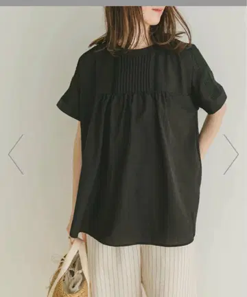 핀턱 레이스 블라우스