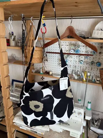 미사용 새상품 marimekko 플라워 패턴 숄더백