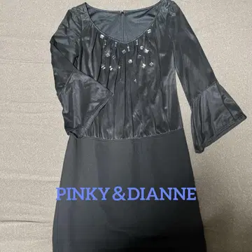 PINKY & DIANNE 비즈 장식 블랙 긴팔 원피스