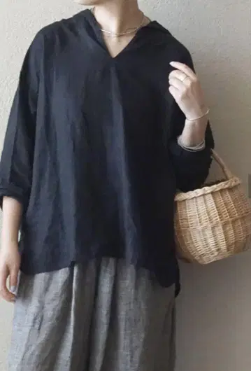 이번 시즌 럭스 소프트 린넨 세일러 카라 셔츠 블랙