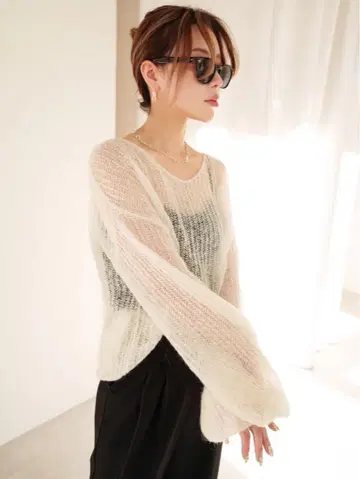GramLips 모헤어 KNIT 시어 탑