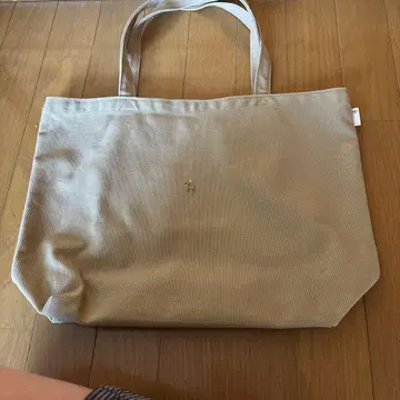 베이지 토트백 자수 로고