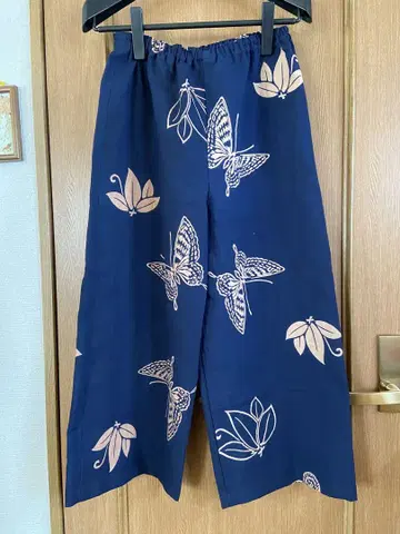 유카타 리메이크, 감즙 염색, 가우초 팬츠, 네이비 바탕에 나비 패턴