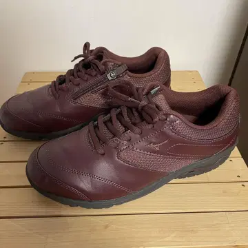 새상품급 Mizuno 미즈노 워킹화 스니커즈 24cm 버건디