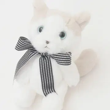 핑크 하우스 고양이와 아기 펭귄 봉제 인형 코사지