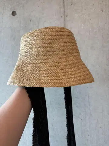 La Maison de Lyllis 베이지 버킷 햇
