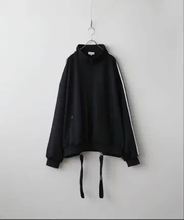 루즈 실루엣 벌룬 슬리브 페이크 서스펜더 드레이프 트랙 자켓