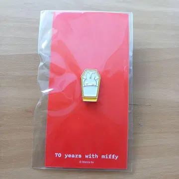 미피 전시회 70주년 한정 miffy 핀 배지 관 할머니 핀즈