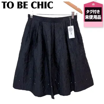 택 포함 TO BE CHIC 스와로브스키 플레어 스커트 비쥬 블랙