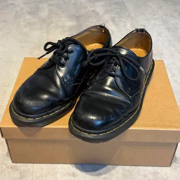 Dr.Martens 닥터마틴 1461 3홀 블랙 UK4