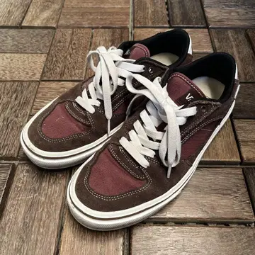 Vans 버건디 스니커즈