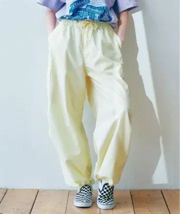 캐주얼 팬츠 옅은 핑크