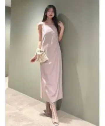[새상품 택] 스나이델 사이드 택 라인 캐미 원피스 고년식 24년 모델