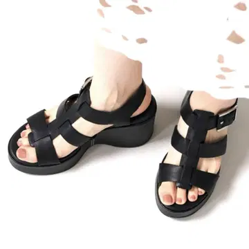 새상품 Clarks 쿠션성 높은 인솔로 피로가 적은 힐 샌들