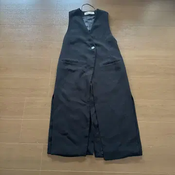 새상품급 ZARA 블랙 롱베스트 베스트 슬리브리스 자켓 S
