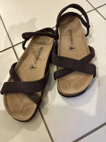 ARCOPEDICO 브라운 샌들 24 SANTANA 산타나
