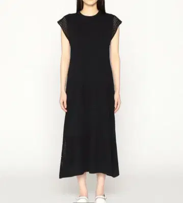 컴시즘 블랙 프렌치 슬리브 니트 원피스