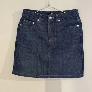 A.P.C. 다크 데님 미니 스커트 34