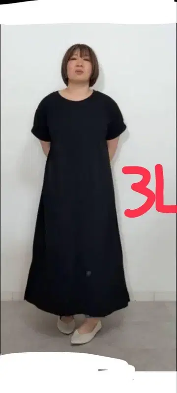 새상품 시마무라 오카다 유리 3L 반팔 롱 원피스 블랙
