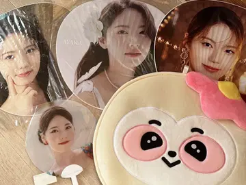 NiziU 아야카 부채