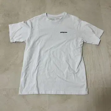 patagonia 화이트 티셔츠 S 사이즈