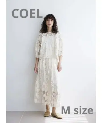[택 포함 새상품] COEL 플라워 자카드 시어 스커트 사이즈 38