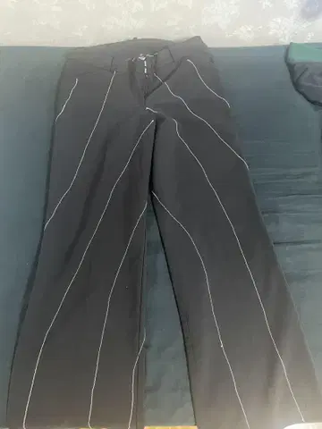sullen 플레어 슬랙스