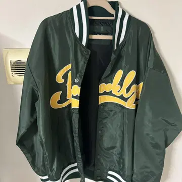 Brooklyn 자수 다크 그린 바시티 자켓