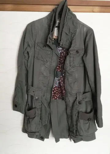 Von Dutch 밀리터리 자켓 올리브