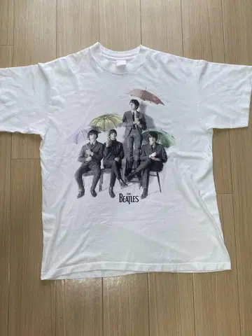 비틀즈 프론트 멤버 우산
